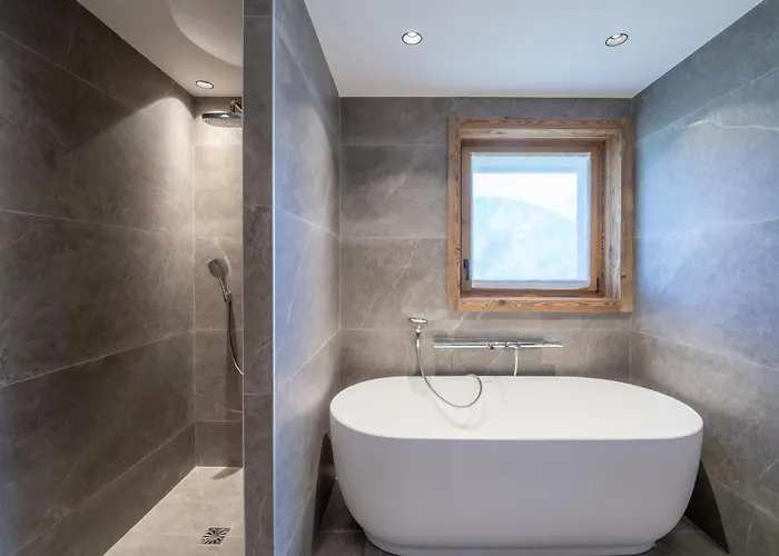 シャレー Familial Avec Piscine Et Animaux Admis Proche Pistes - Fr-1-568-37 *